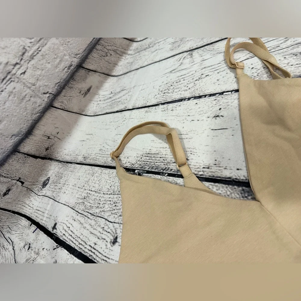 Pact Organic Everyday Classic T-Shirt Bra in Sesame - Picture 3 of 5